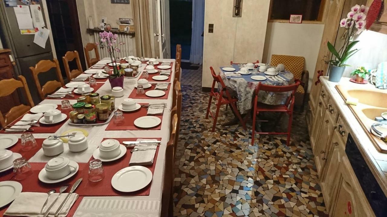 Joyeux Reveil Bed & Breakfast Courseulles-sur-Mer Exterior photo